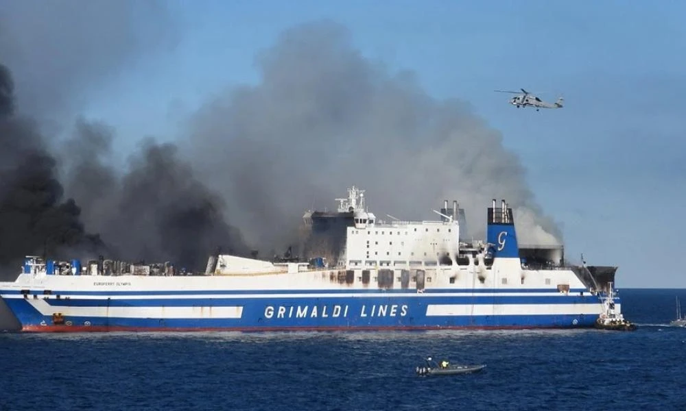 Euroferry Olympia: Oλοκληρώθηκε η απάντληση των καυσίμων από τις δεξαμενές του